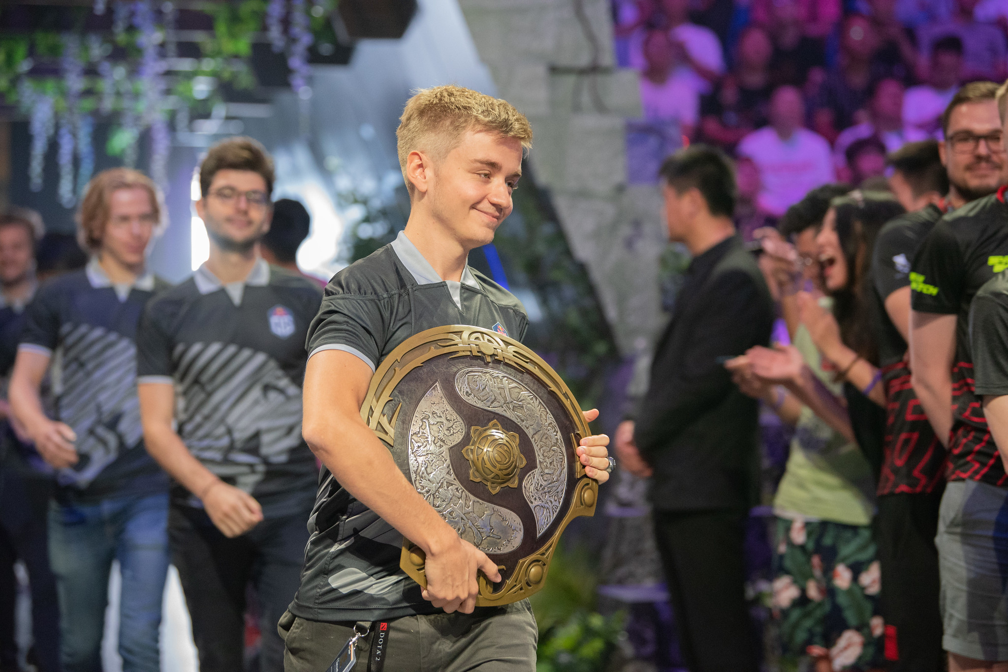 dota 2 ti9 og newbee champions