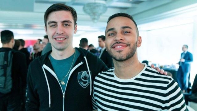 Hamlinz poses for a picture with Shroud.