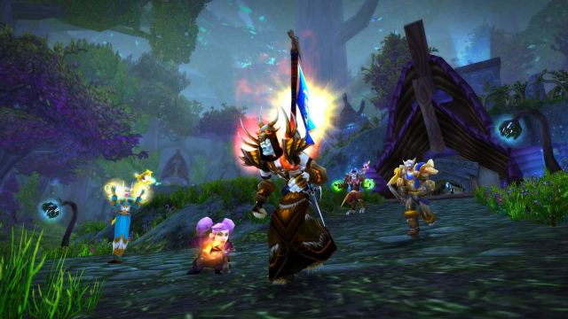 An undead warlock holding a flag in warsong gulch