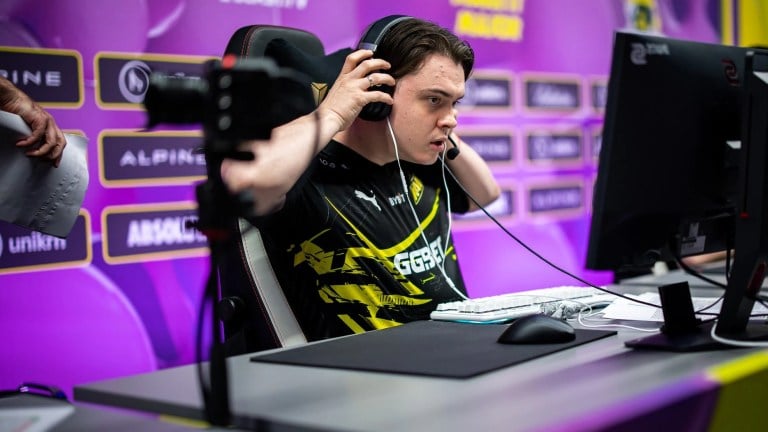 Pro CS:GO player electroNic puts his headset for BLAST Paris Major match.