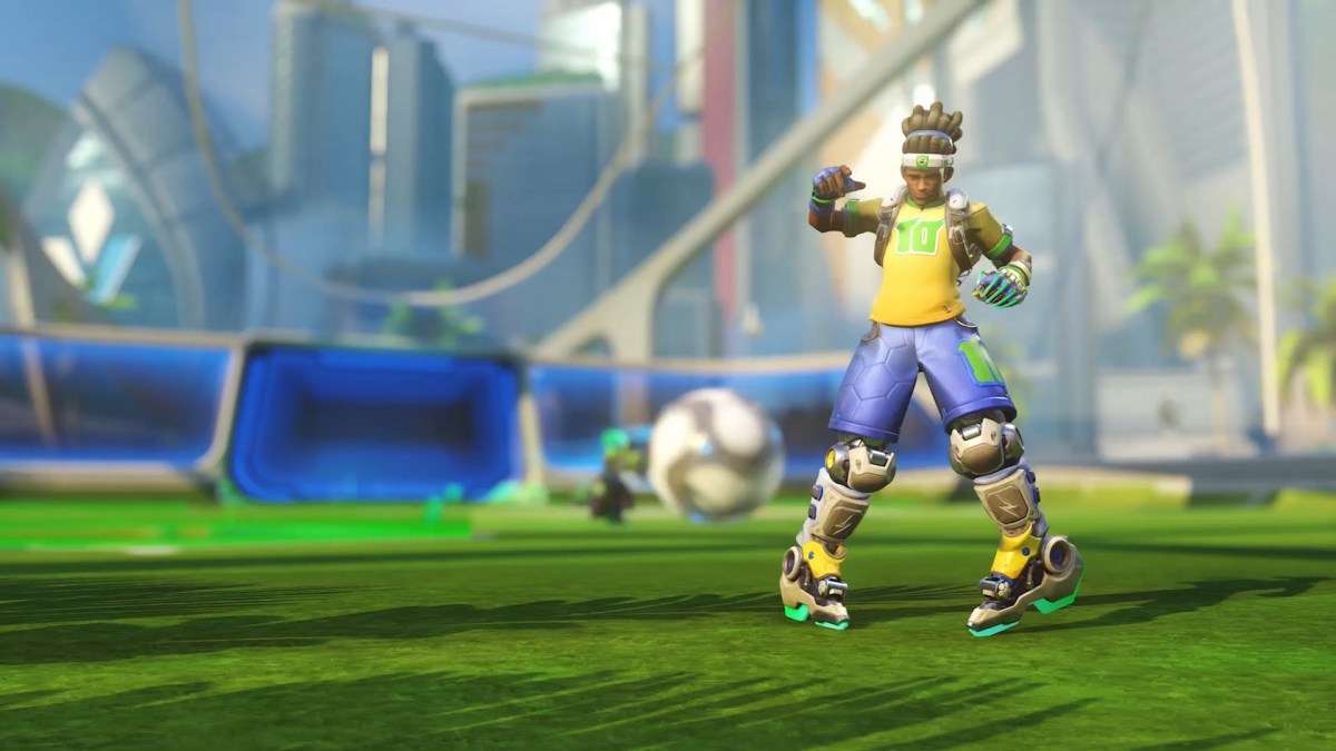 Lúcio on the Lúcioball field