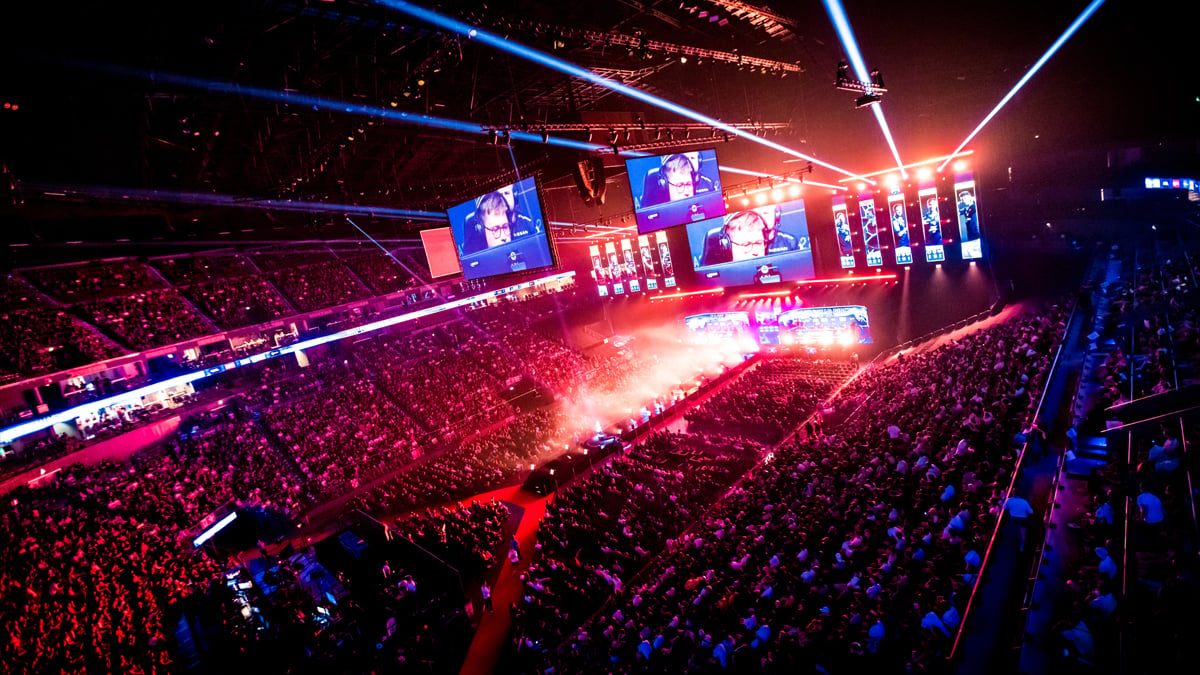 An overhead crowd shot of IEM Cologne 2022.