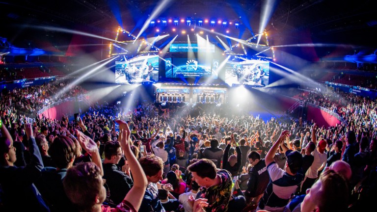 The Sydney crowd celebrating for Team Liquid after their victory at IEM Sydney 2019.