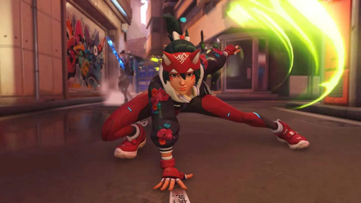 Kiriko with Hanzo behind her in Overwatch 2.