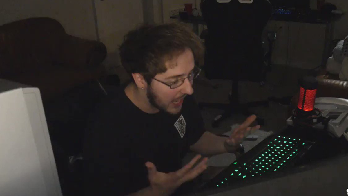 Bobby big ballz raging at players in Smash Melee.