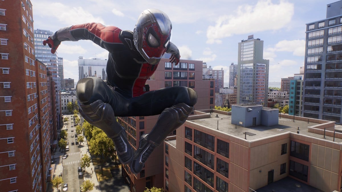 Spider-Man flying through the sky in Manhattan in the Life Story Suit, acquired by completing EMF Experiment missions.