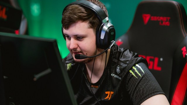 Photo taken of professional CS player mezii while he was playing for Fnatic in a tournament in 2022.