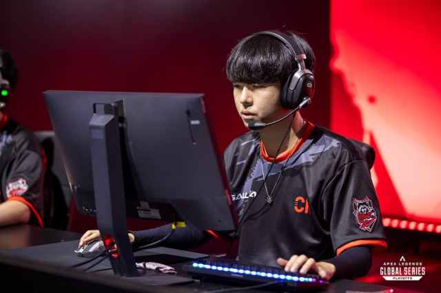 Song "Ras" Hong-gyun of Crazy Raccoon at the 2023 Split Two Playoffs.