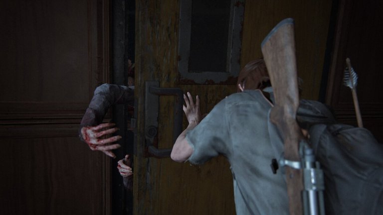 Ellie keeping out a stalker in TLOU2 Remastered