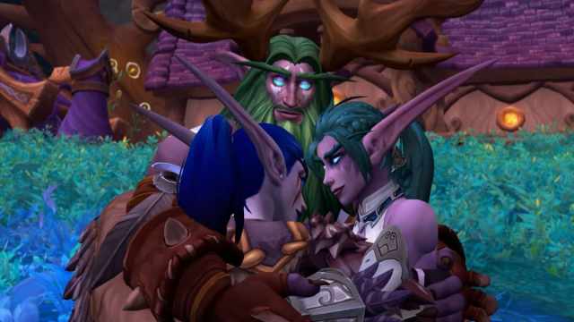 Shandris, Tyrande and Malfurion hugging in WoW.