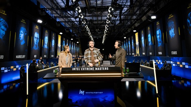 Freya, YNk and Maniac behind the IEM Katowice 2024's analyst desks.