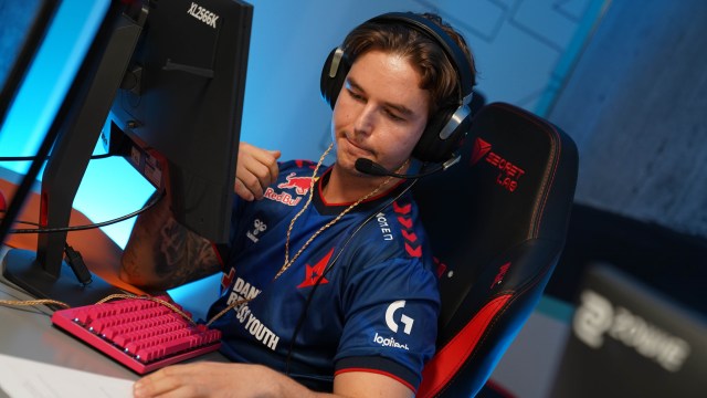 Astralis' dev1ce competing during the European RMR for Copenhagen Major.