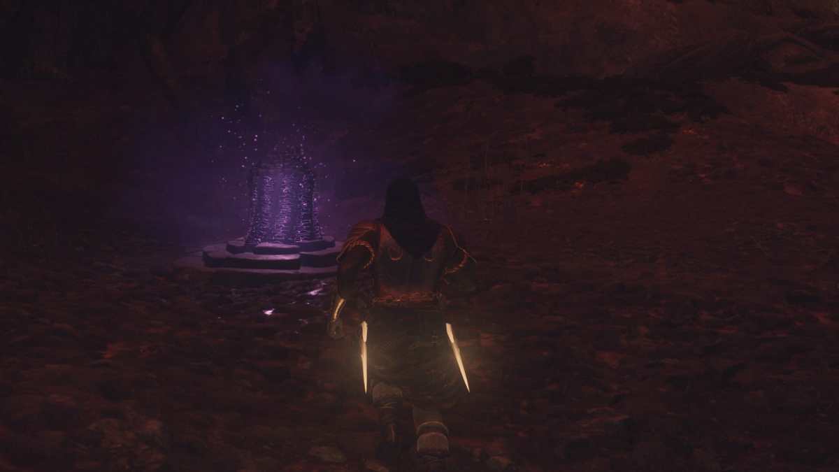 The player Arisen in front of the Portcrystal in Dragon's Dogma 2.