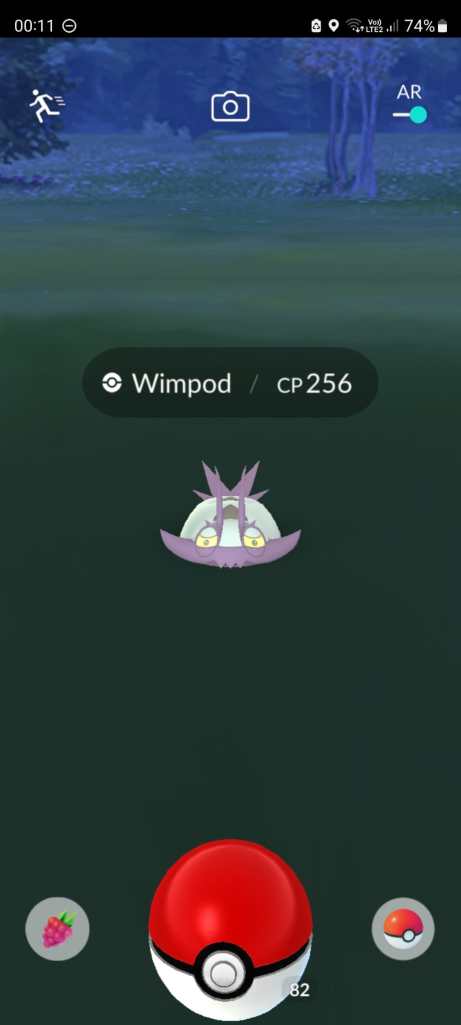 Pokemon catching interface in Pokemon Go.