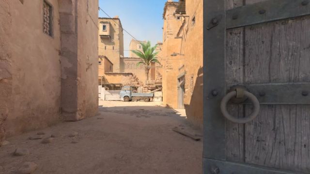 Mid Doors on Dust 2 in CS2