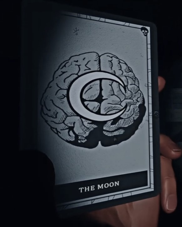 The Moon card in Phasmophobia. 