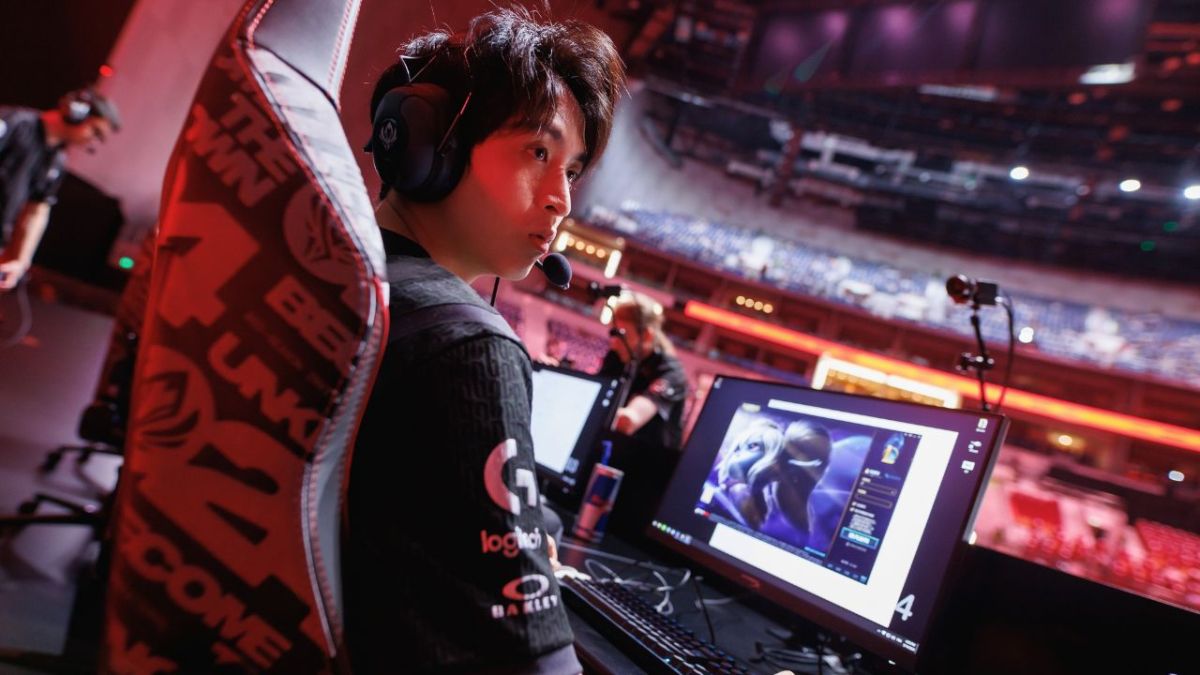 G2 Hans Sama during tech check at MSI 2024