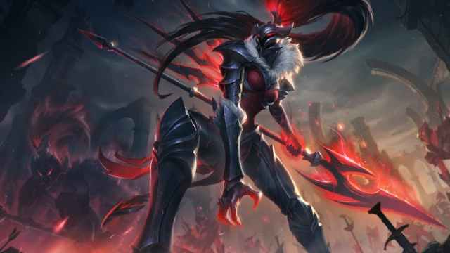 Kalista holding her spear in left hand and looking forward.