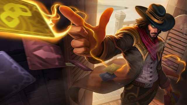Twisted Fate throwing cards.
