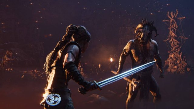 Senua fighting a foe in Hellblade 2.