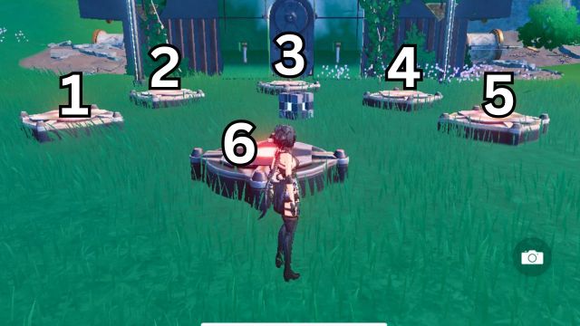 Rover standing next to numbered pressure plates wuwa guide crystal puzzle