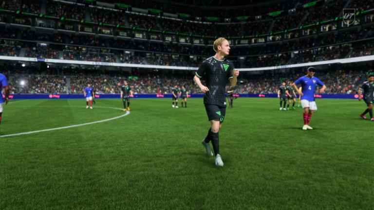 Julian Brandt during a match in EA FC 25 leaving the field at half-time.