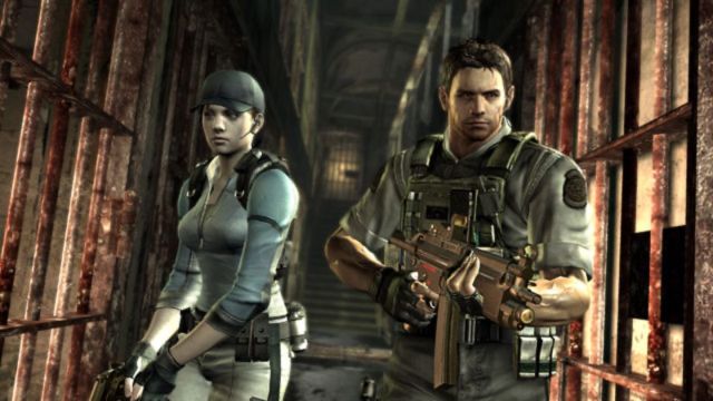 Chris Redfield and Jill Valentine walking through the Spencer Estate