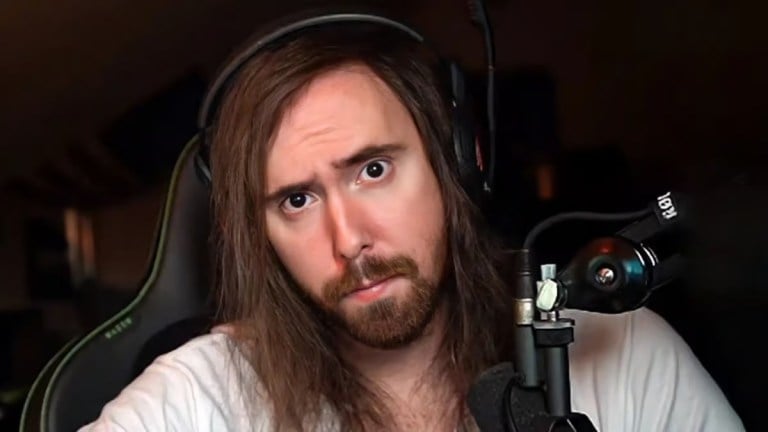 Asmongold looking at the camera