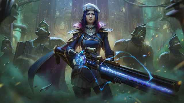 Picture showing Caitlyn from Arcane and league of legends.