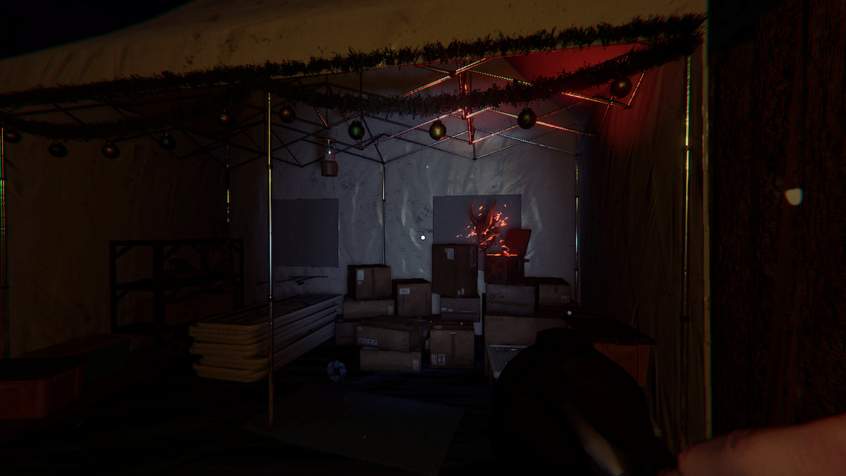 A krampus box in a storage tent in phasmophobia.