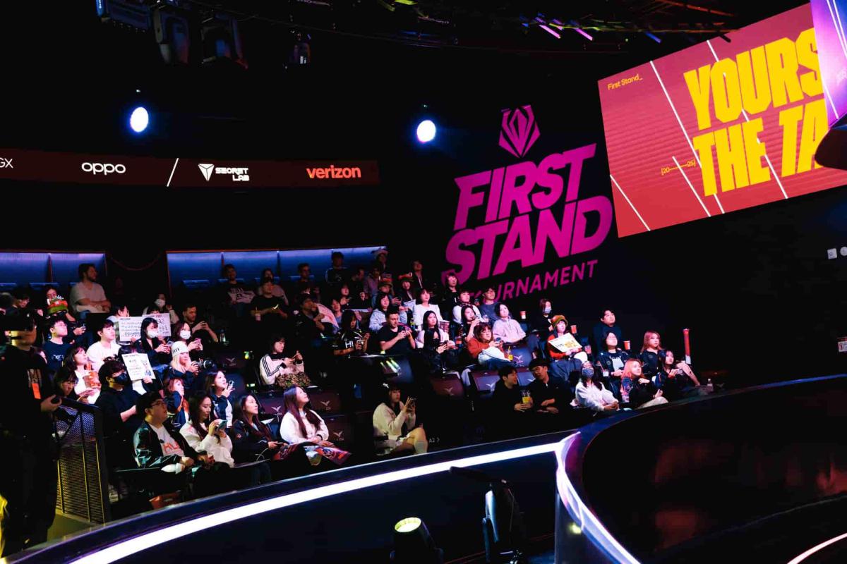 Fans at the Lpl Park arena for first Stand day 3