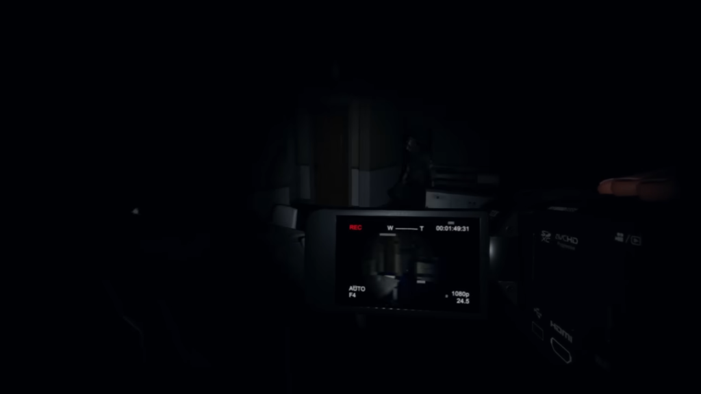 a real point of view while playing Phasmaphobia and holding a camera